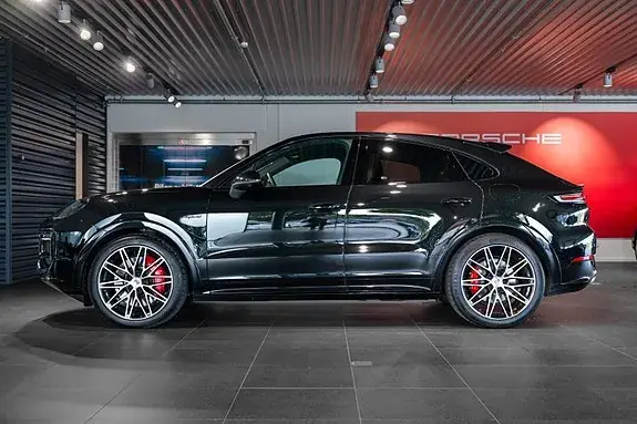 Porsche Cayenne Coupe 2024 photo 2