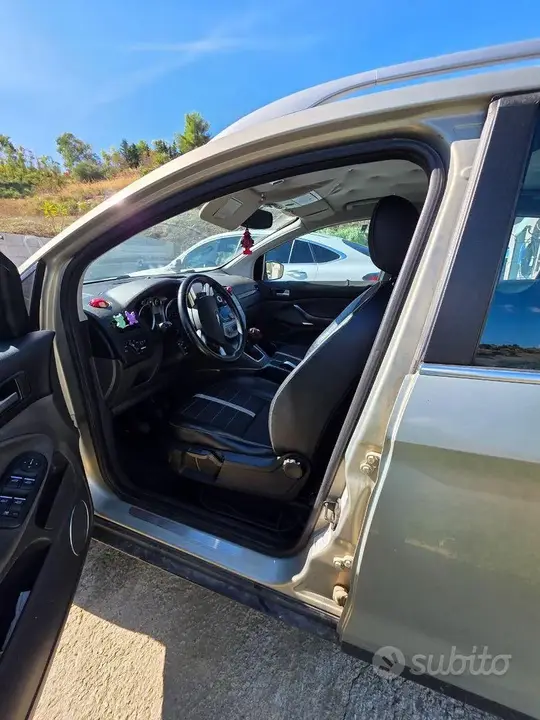 Ford Kuga 2009 photo 2
