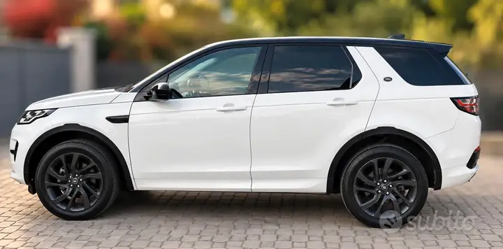 Land Rover Discovery Sport 2016 photo 3