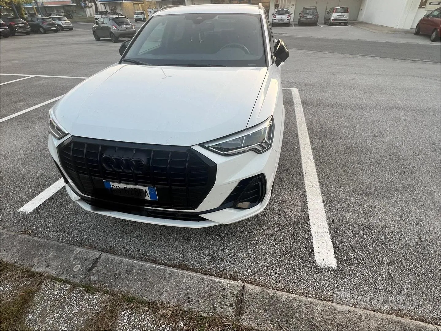 Audi Q3 2023 photo 2