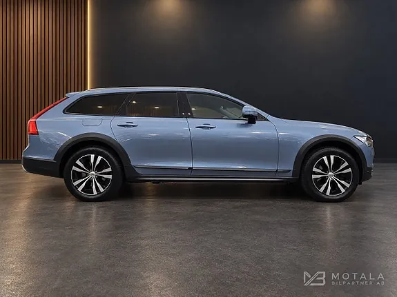 Volvo V90 Cross Country 2020 photo 2