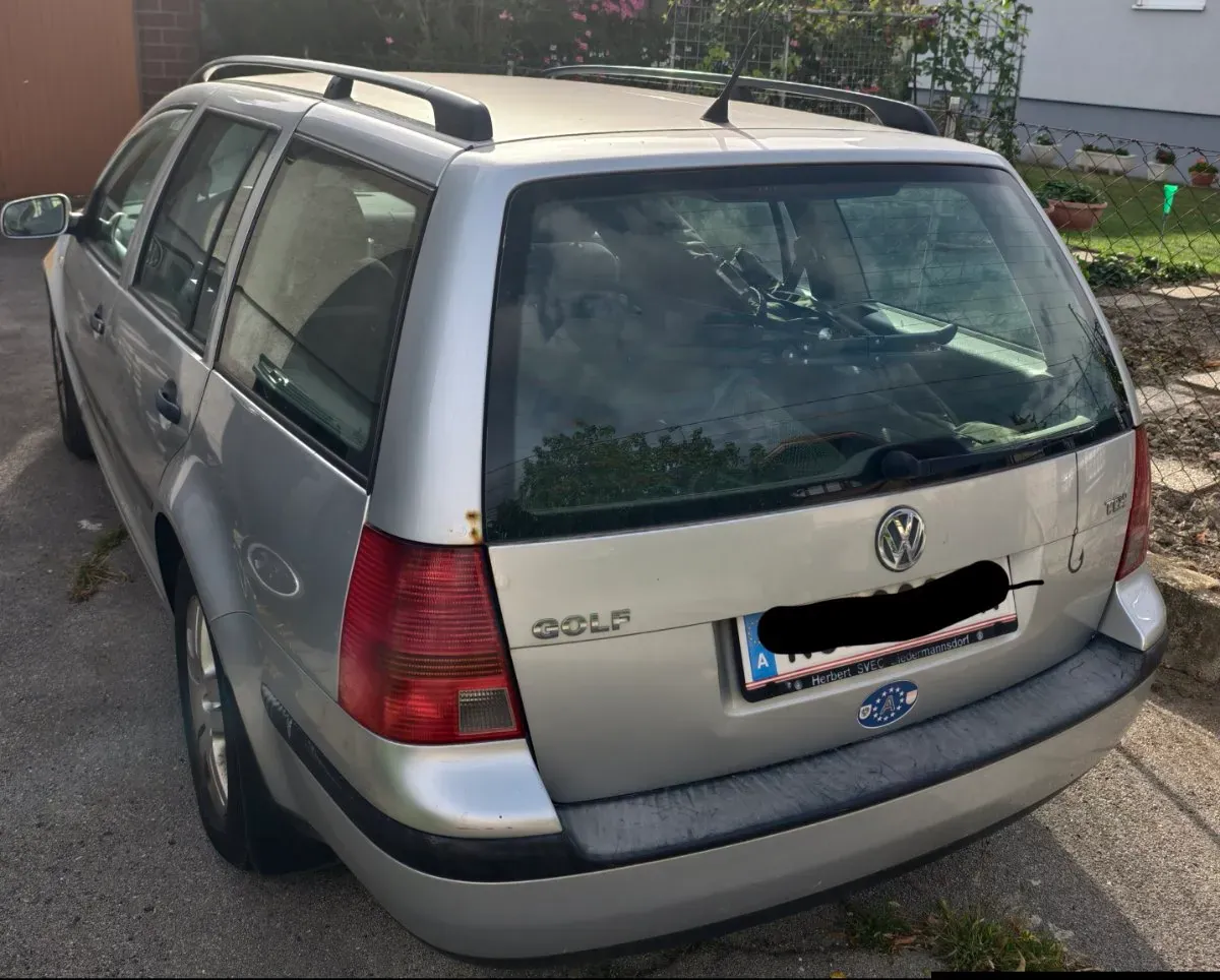Volkswagen Golf 1999 photo 2