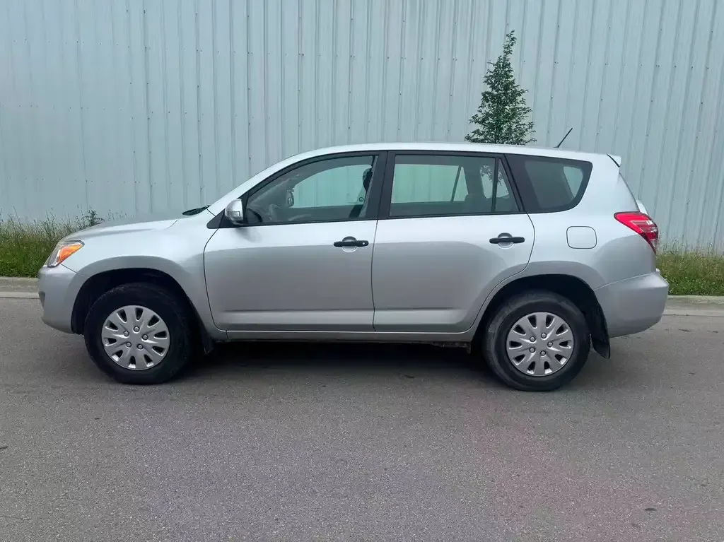 Toyota Rav4 2010 photo 3