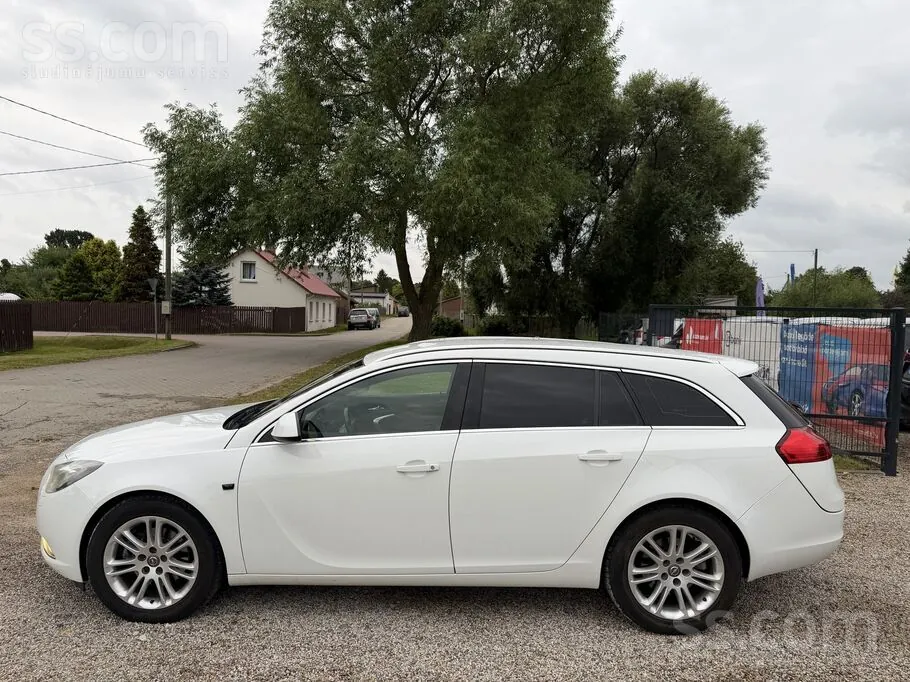 Opel Insignia 2010 photo 4