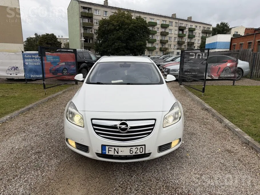 Opel Insignia 2010 photo 2