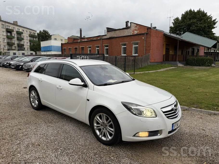 Opel Insignia 2010 photo 3