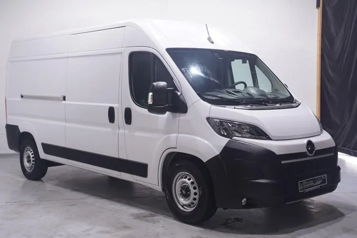 Opel Movano 2024 photo 2