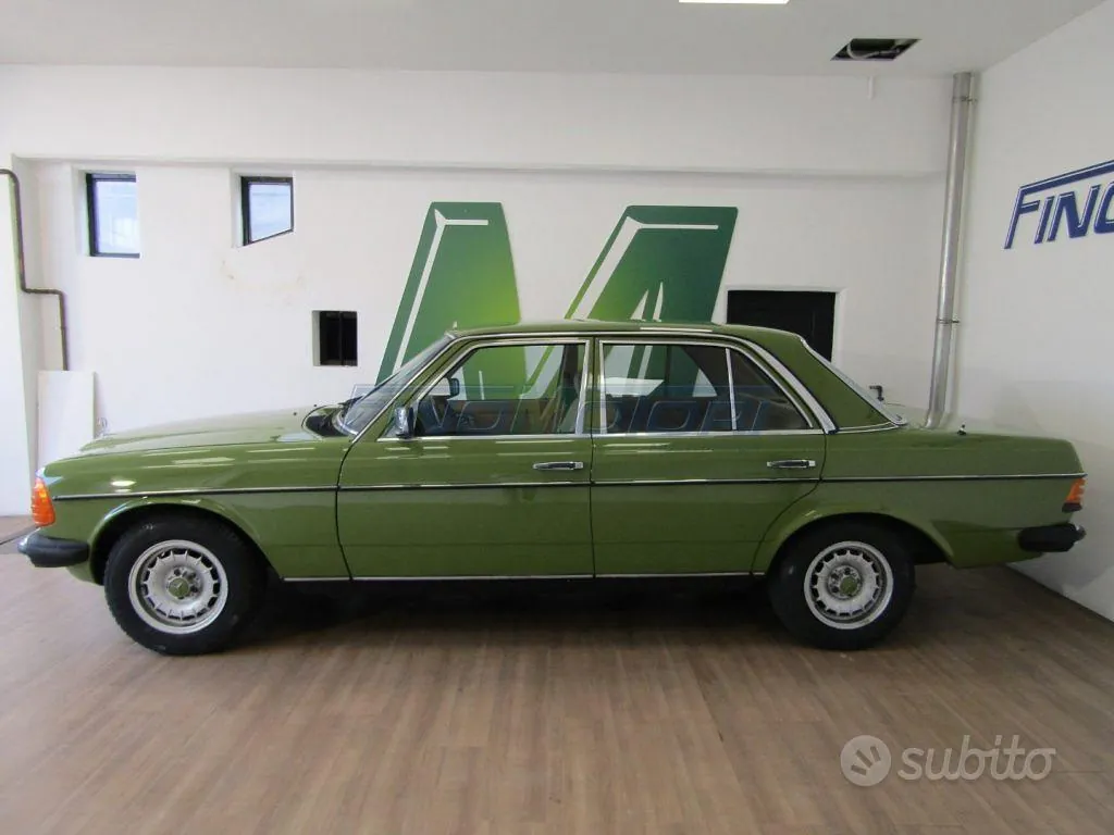 Mercedes-Benz 200 1980 photo 5