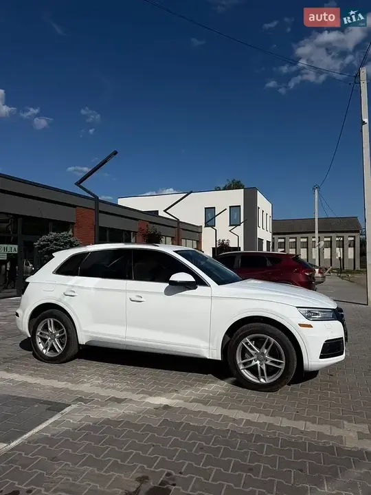 Audi Q5 2020 photo 2