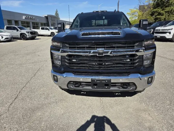 Chevrolet Silverado 2500Hd 2026 photo 3