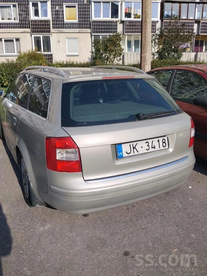 Audi A4 2003 photo 2