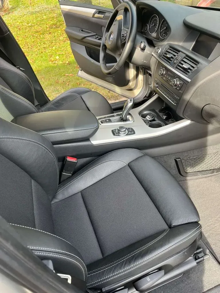 BMW X3 2012 photo 3