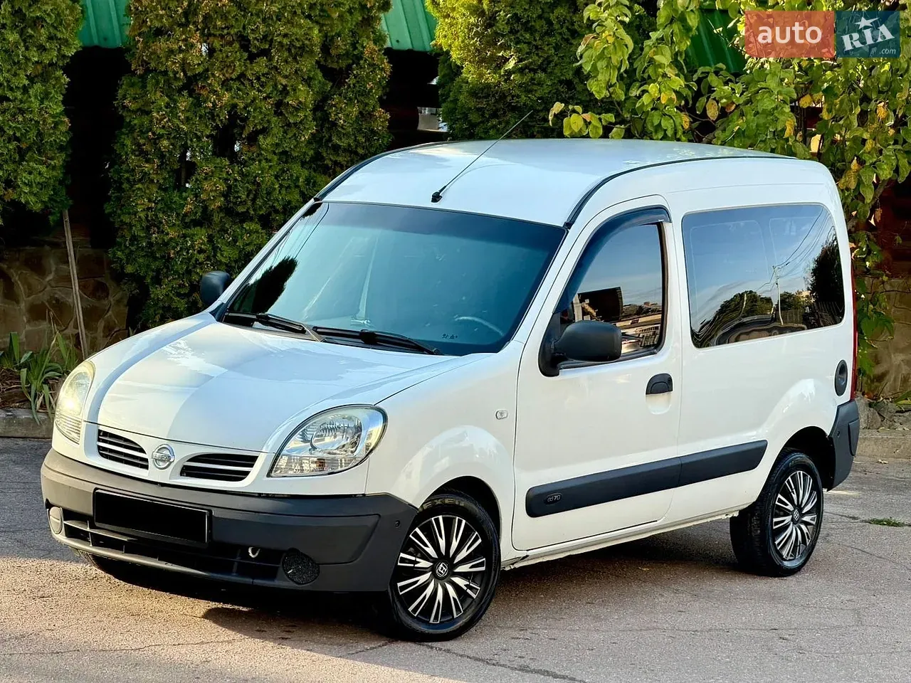 Nissan Kubistar 2004 photo 4