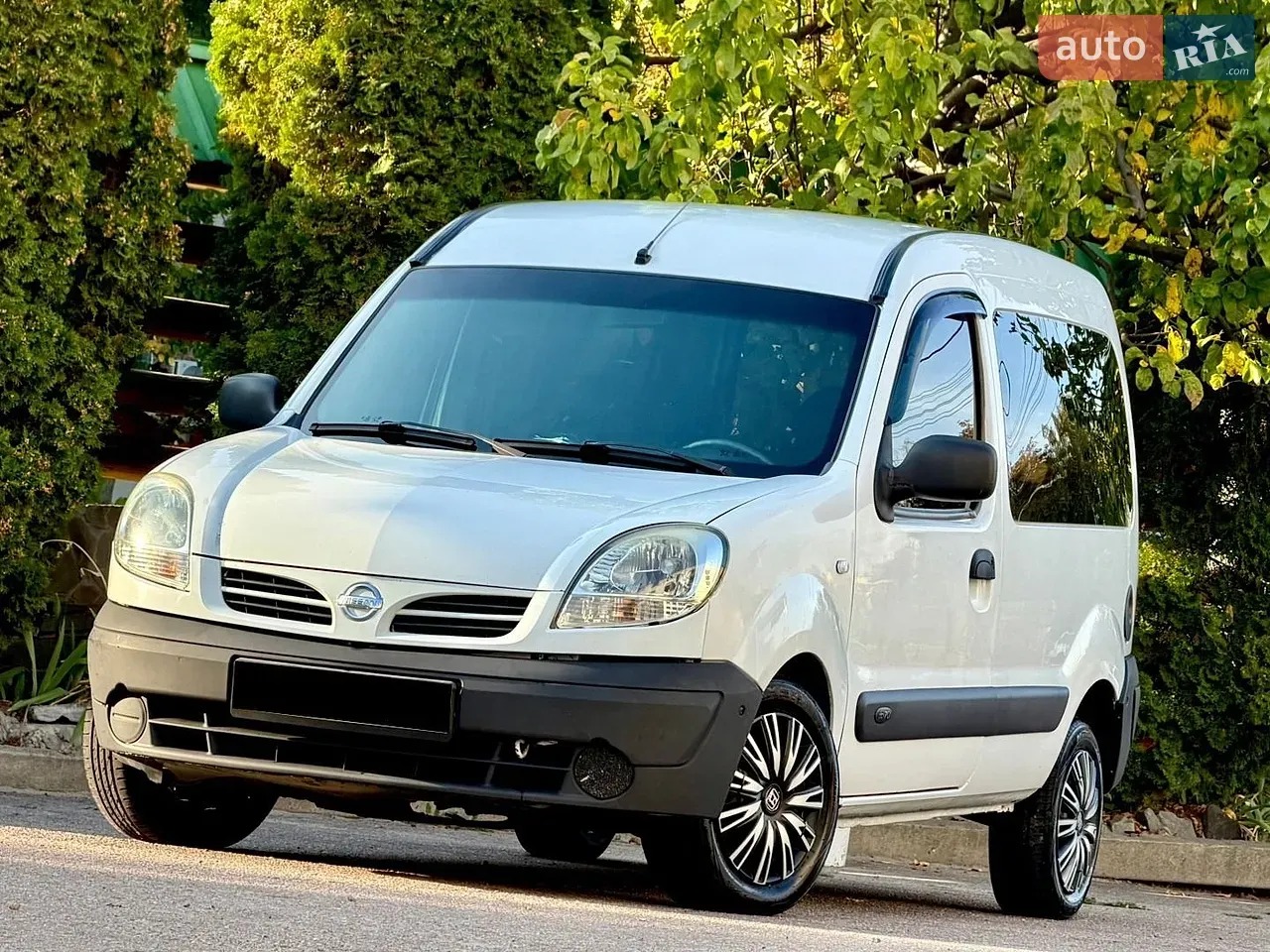 Nissan Kubistar 2004 photo 3