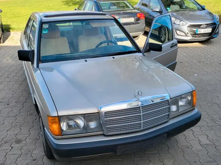 Mercedes-Benz W201
