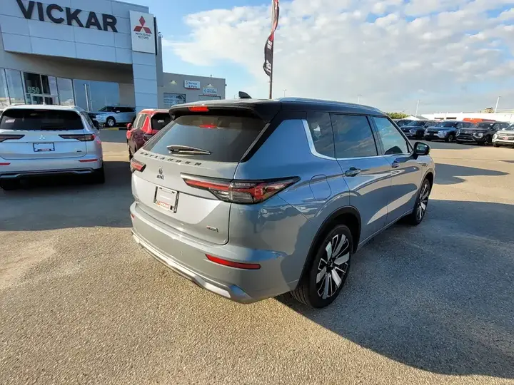 Mitsubishi Outlander 2026 photo 5