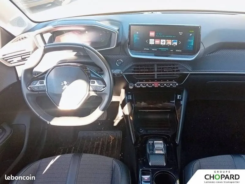 Peugeot 208 2024 photo 2
