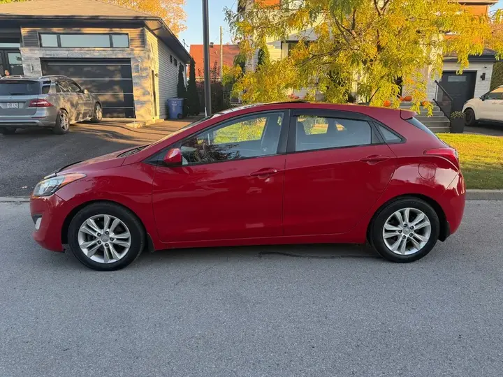 Hyundai Elantra 2013 photo 3