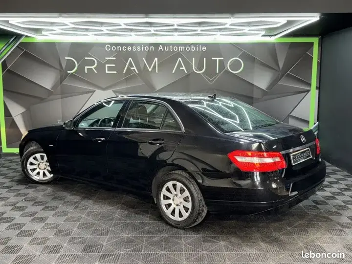 Mercedes-Benz E-Class 2010 photo 4