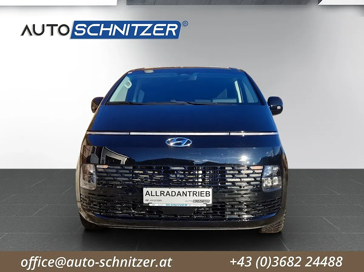 Hyundai Staria 2023 photo 2