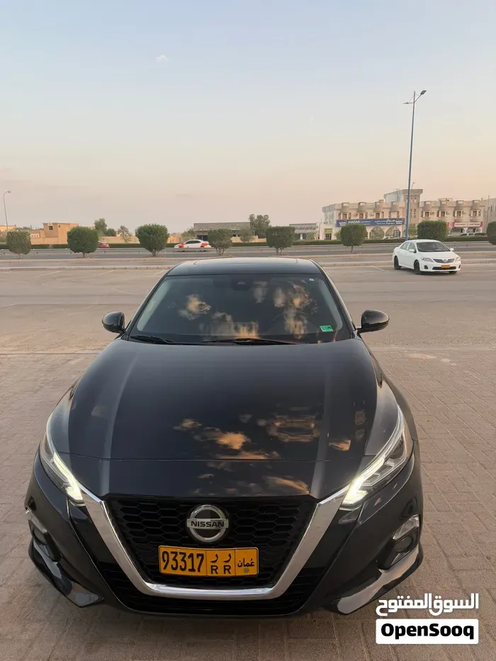 Nissan Altima 2019 photo 2