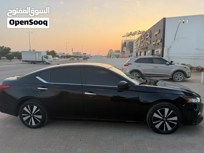 Nissan Altima 2019 photo 4