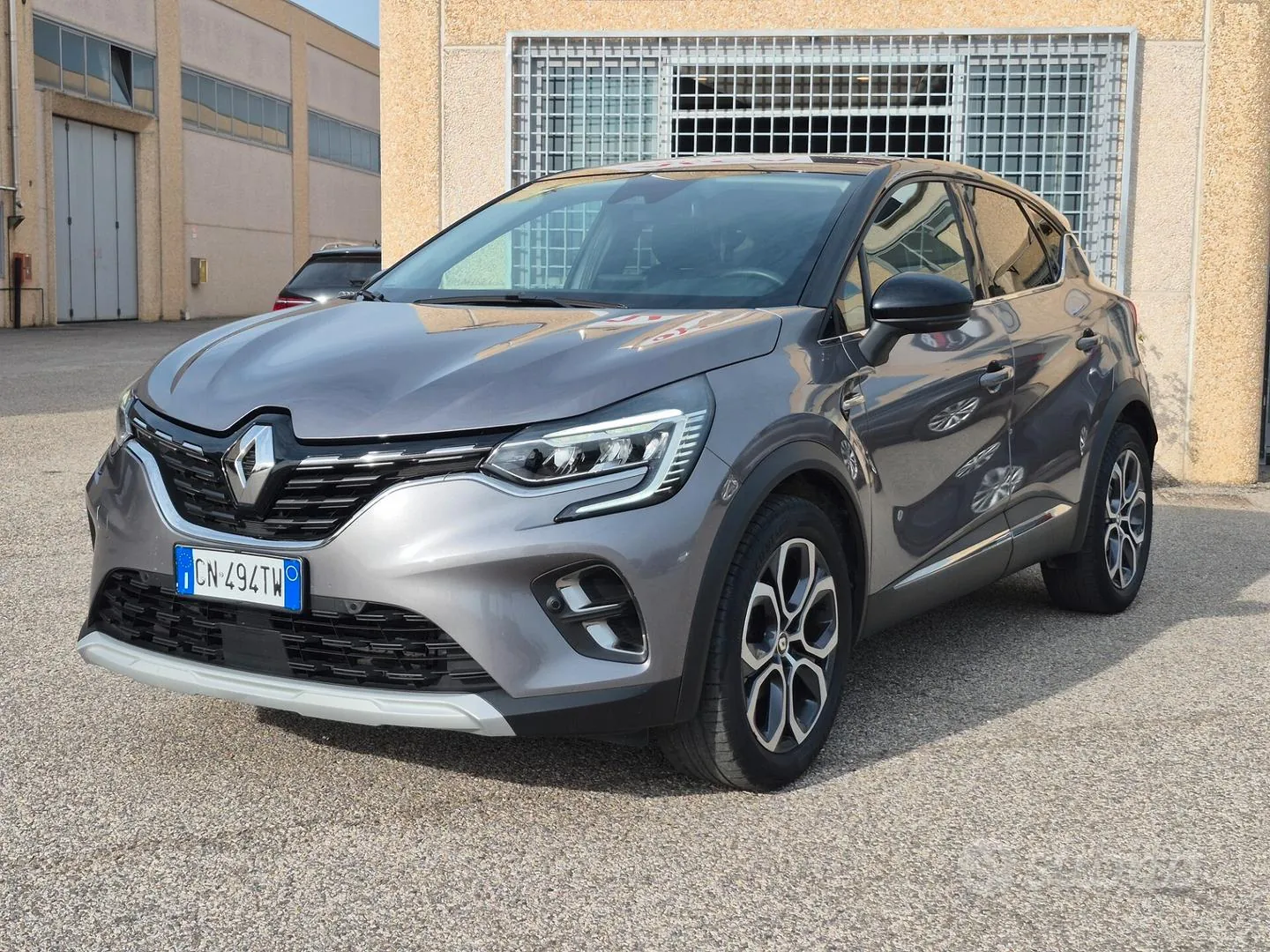 Renault Captur 2023 photo 3