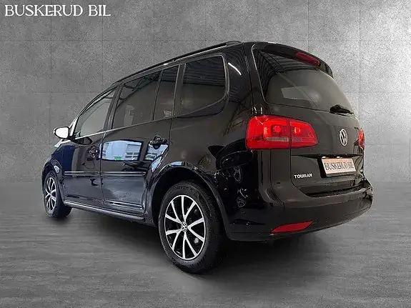 Volkswagen Touran 2012 photo 2