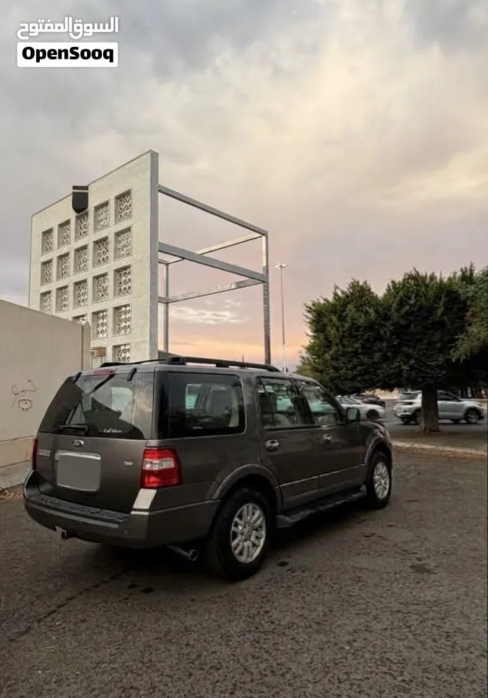 Ford Expedition 2014 photo 2