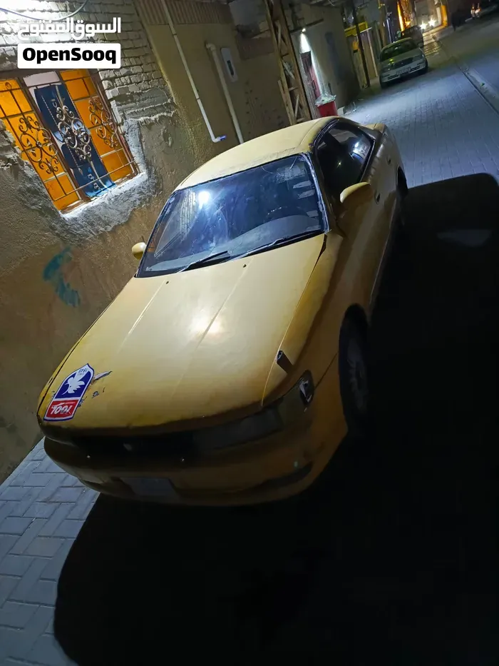 Toyota Crown 2000 photo 2
