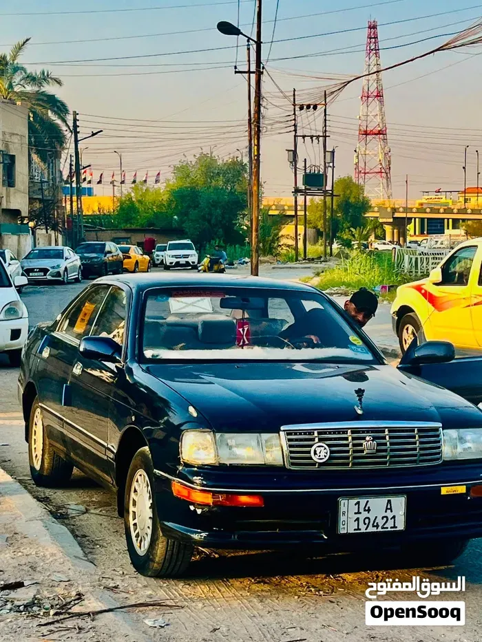 Toyota Crown 2000 photo 5