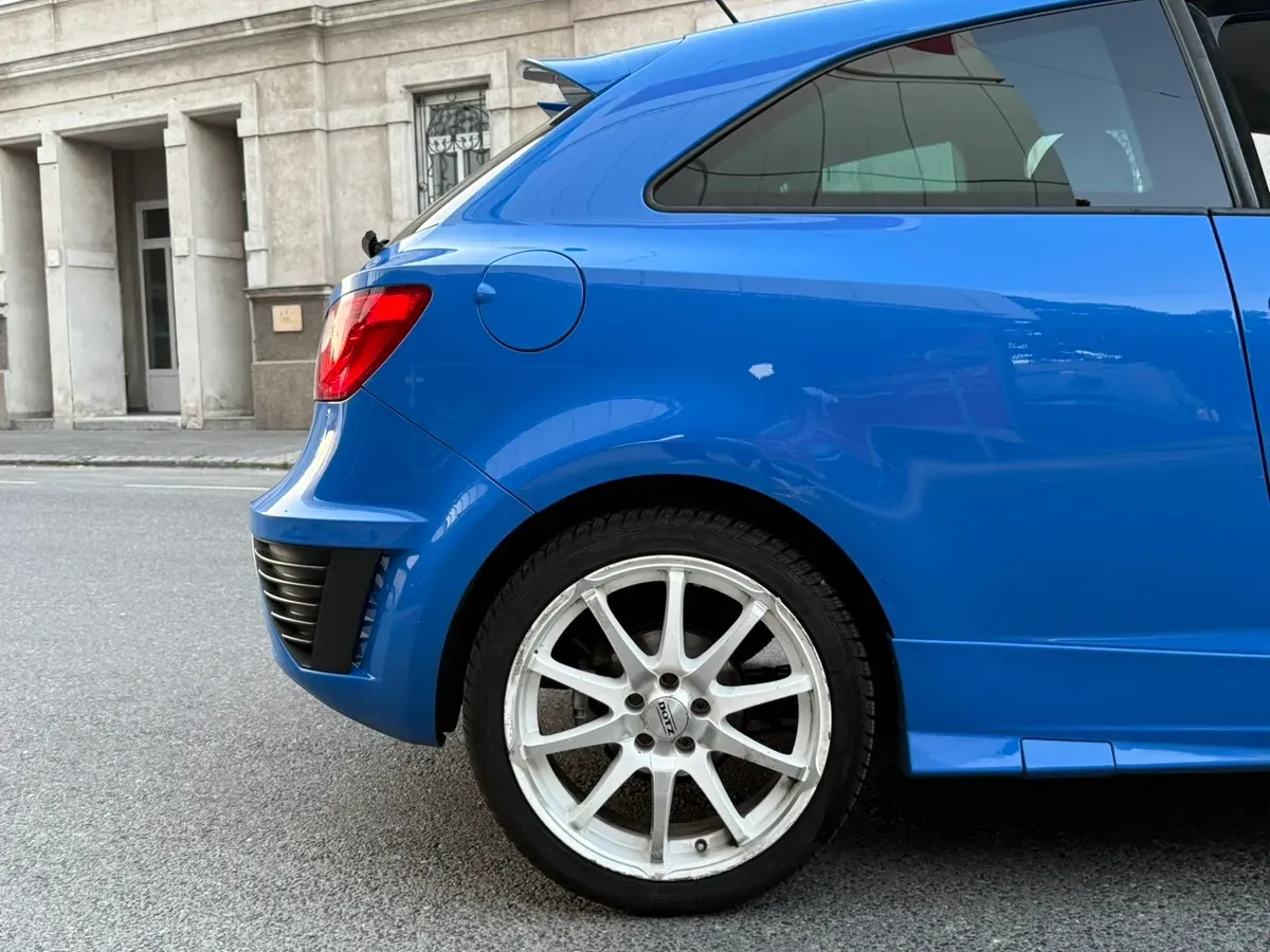 Seat Ibiza 2010 photo 3