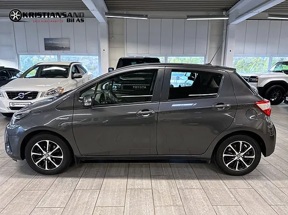 Toyota Yaris 2018 photo 2