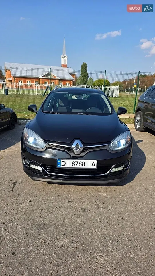 Renault Megane 2013 photo 2