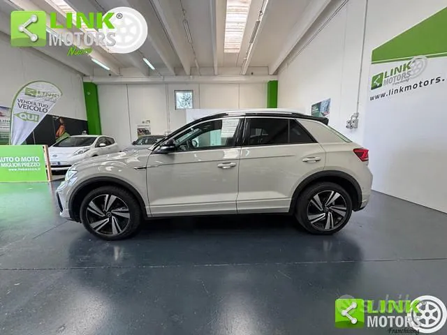 Volkswagen T-Roc 2023 photo 2