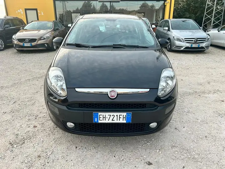 Fiat Punto Evo 2011 photo 2