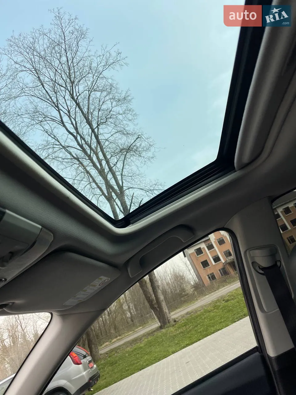 Subaru Outback 2010 photo 4