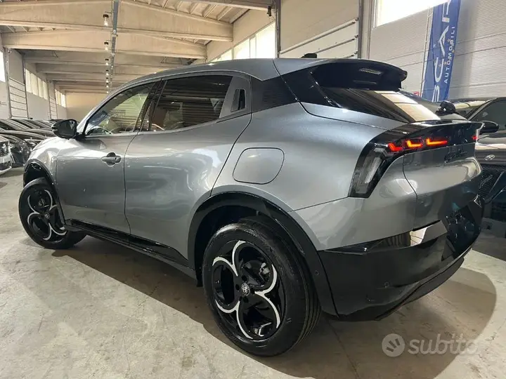 Alfa Romeo Junior 2026 photo 3