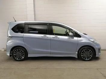 Honda Freed 2013 photo 4