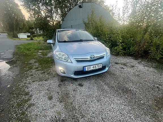 Toyota Auris 2011 photo 4
