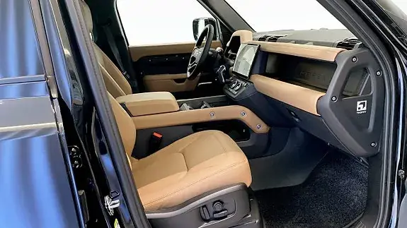 Land Rover Defender 90 2027 photo 3