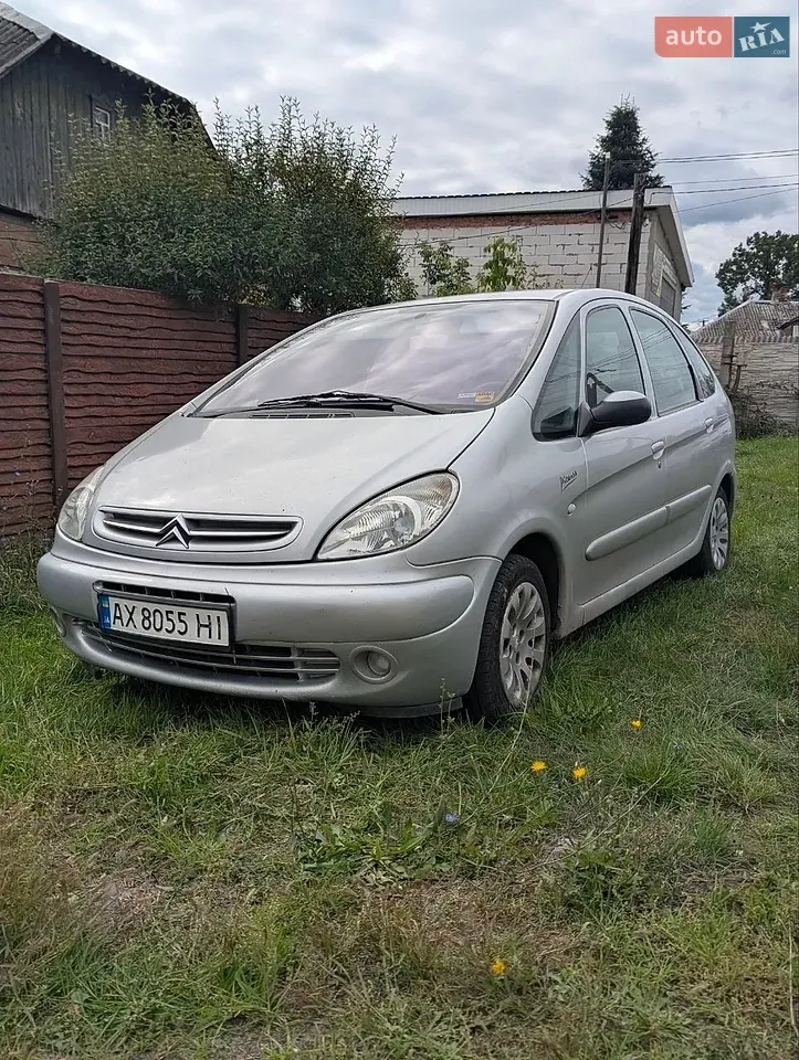 Citroen Xsara Picasso 2003 photo 2