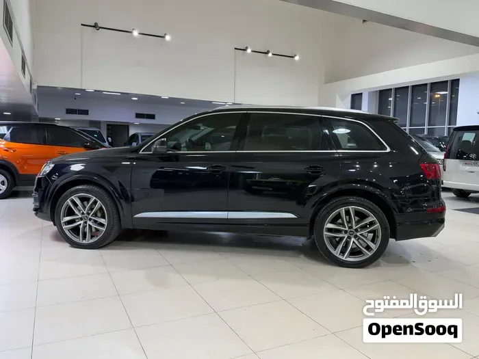 Audi Q7 2019 photo 2