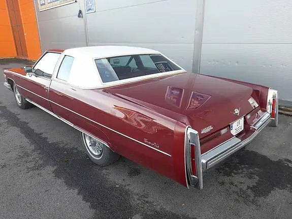 Cadillac Deville 1975 photo 4