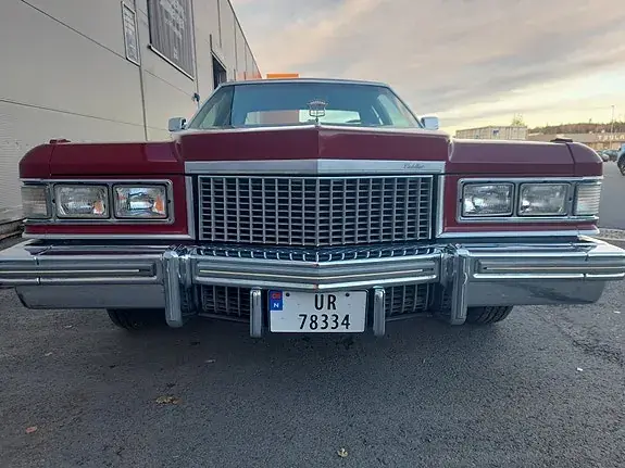 Cadillac Deville 1975 photo 3