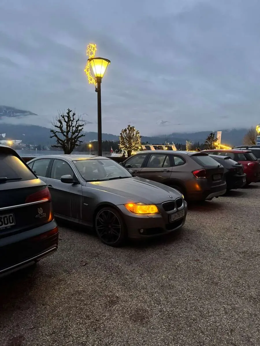BMW 3Er-Reihe 325I 2009 photo 3