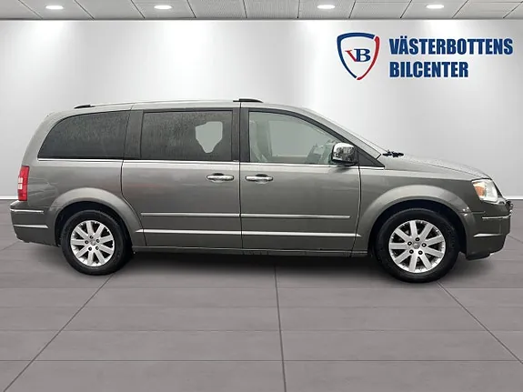 Chrysler Grand Voyager 2008 photo 2
