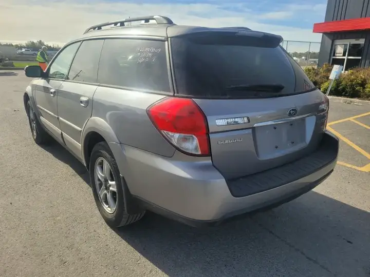 Subaru Outback 2009 photo 3