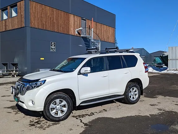 Toyota Land Cruiser 2015 photo 2