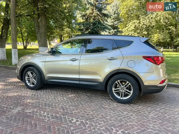 Hyundai Santa Fe 2017 photo 4
